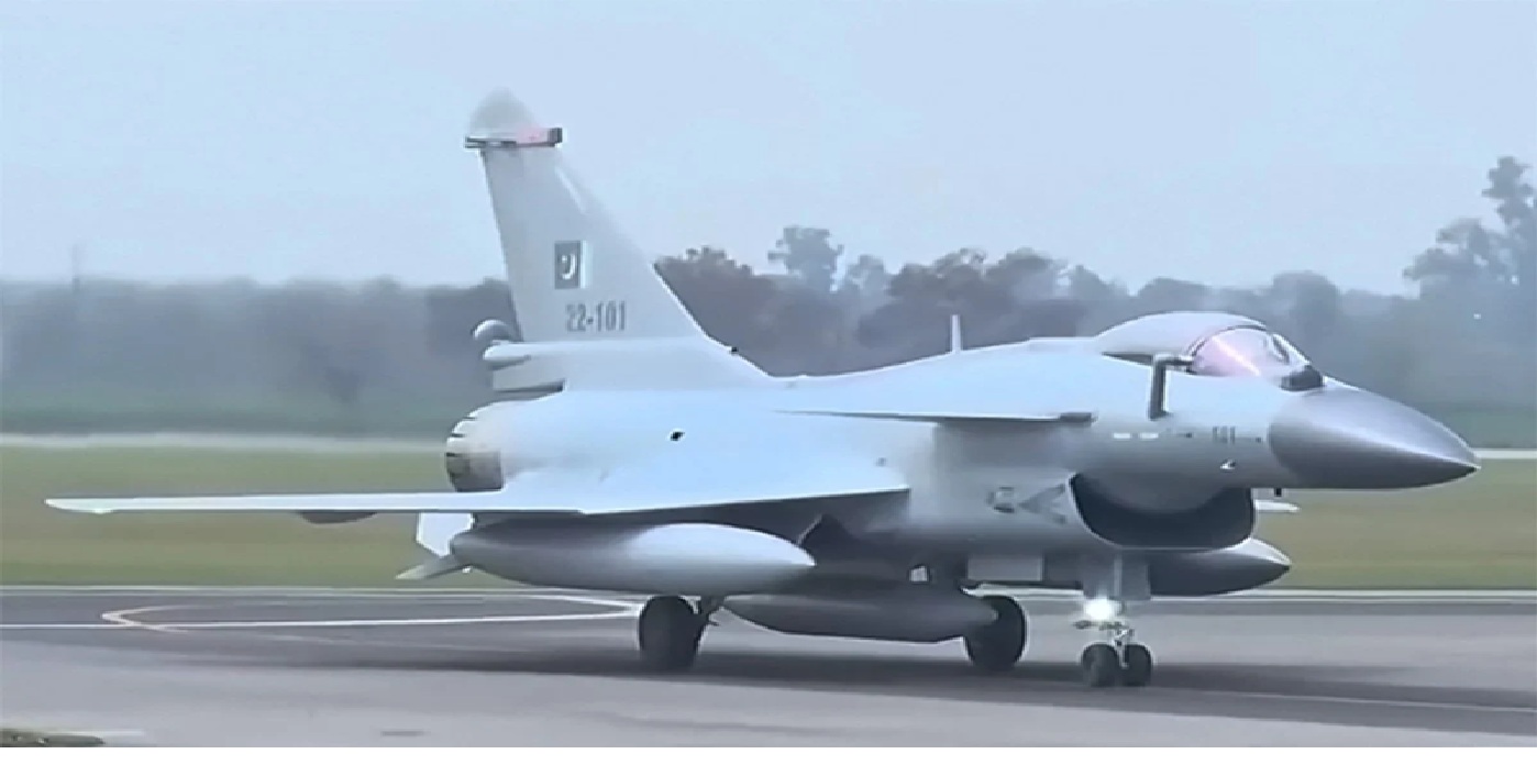 चीन के J-10CE जेट ने मॉक अभ्यास में यूरोफाइटर को 9-0 से हराया